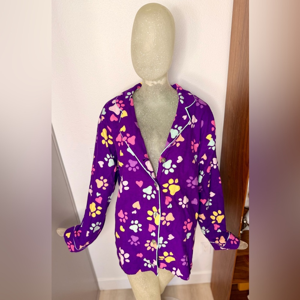 The Animal Rescue Site Purple Pajama Top with Colorful Paw Prints. Size XLarge